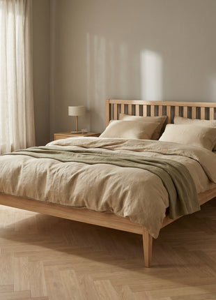 Design-Massivholzbett Zaira Eiche geölt – Handwerk trifft moderne Ästhetik